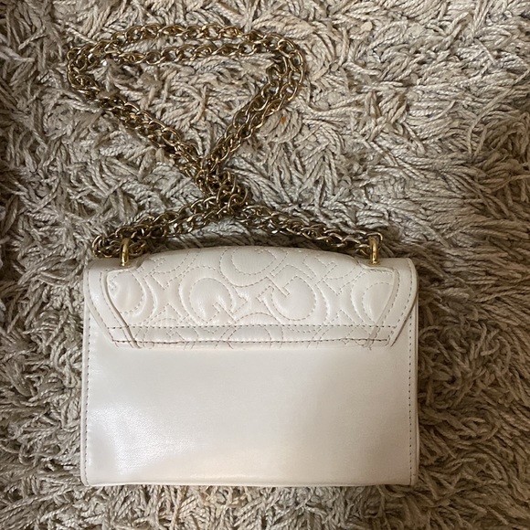 GUESS HAND BAG - Picture 2 of 2